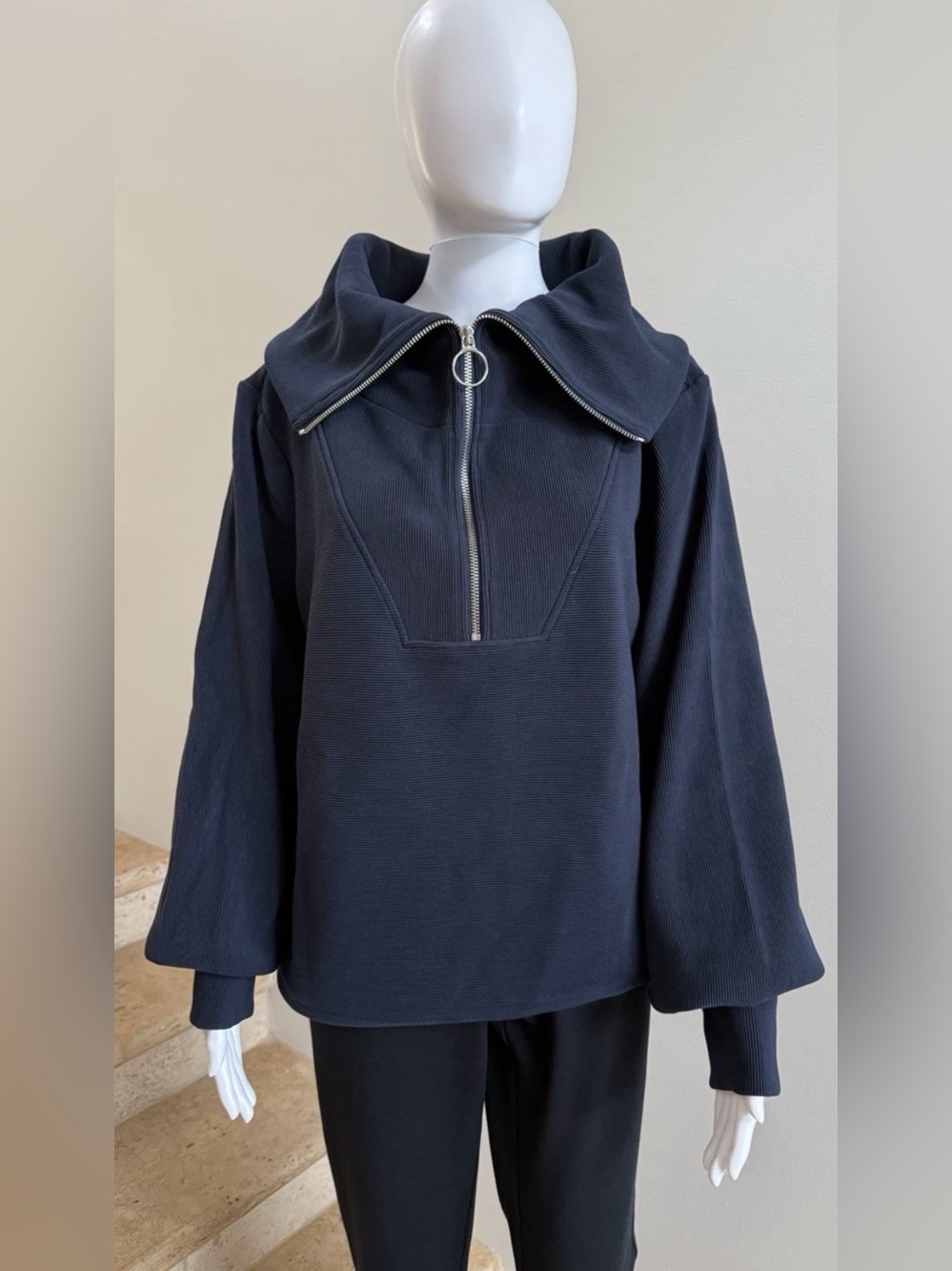 NWOT VARLEY Vine Pullover Funnel-Neck Sweater Sweatshirt, Size Large, Navy Blue